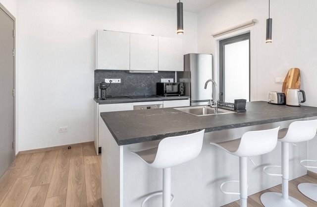 Aden II - One Bedroom Apartment, Sleeps 2
