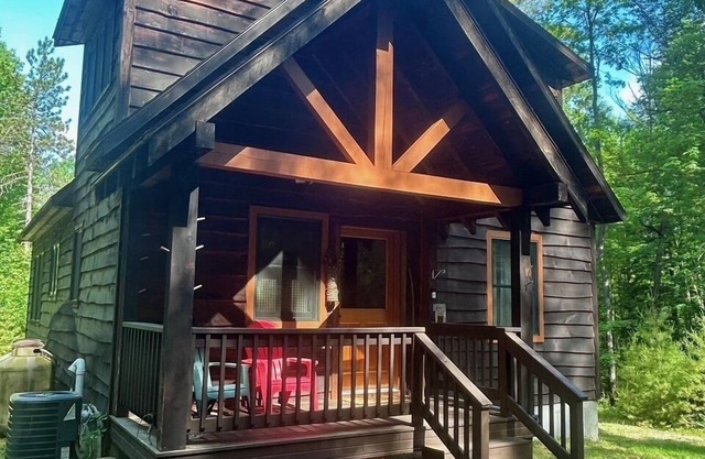 ADK Cabin | River Access | Hot Tub | Dog Friendly