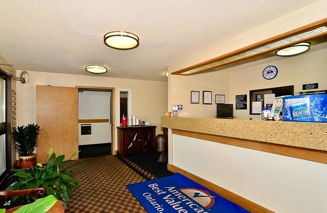 Affordability Meets Comfort! Pool, Pet-friendly Property, Free Breakfast