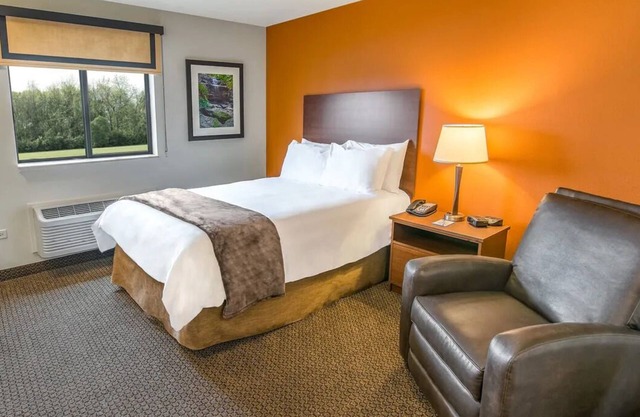 Affordable Pet-Friendly Room w/Kitchen – Close to Kalispell Attractions