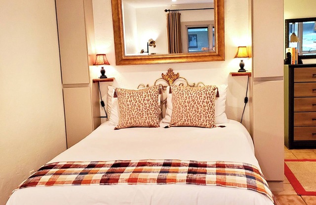 Affordable Vail Village 179/nt = Oct 15-31.Vail Village studio