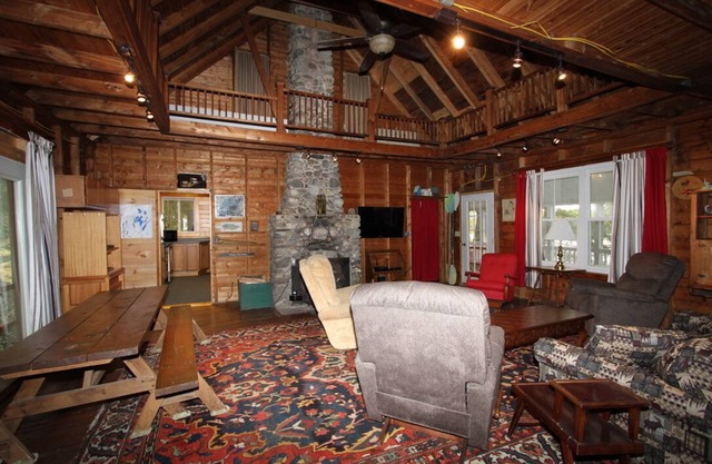 Afterglow Cottage on Great Pond