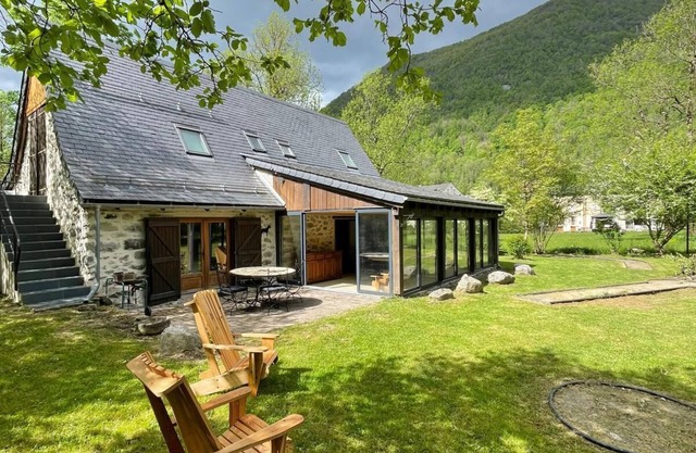 Agouadis barn and mini golf course