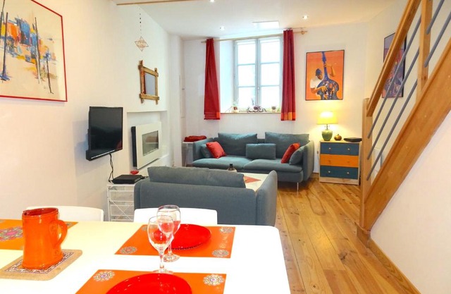 Agréable maison au centre historique de Foix avec garage