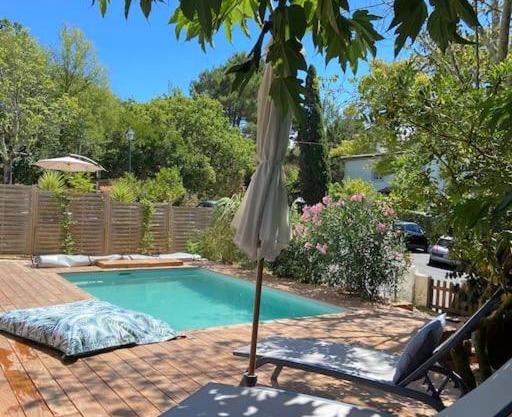 Agréable Villa avec piscine, 12 personnes