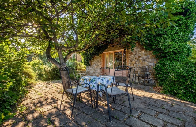 Agriturismo 'Stella Sud Podere Carbone' with Terrace & Wi-Fi