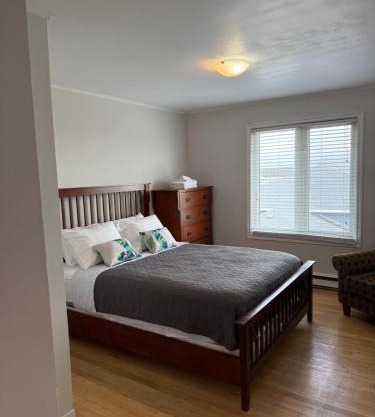 Airport Manor Unit 4, 2 Bedroom Apartment