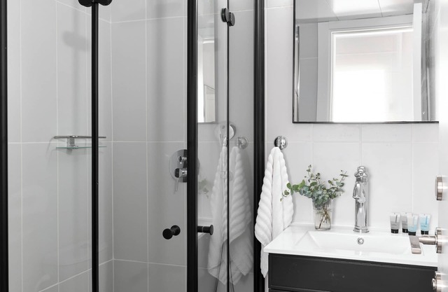 AirTLV - Arlozorov Apartment's
