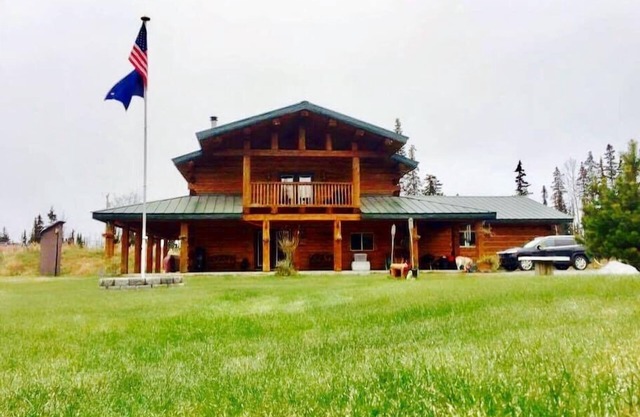 Alaska Eagle’s Nest Cabin - Wyoming Log Home