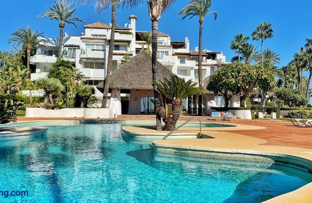 Alcazaba Beach Apartment 3302