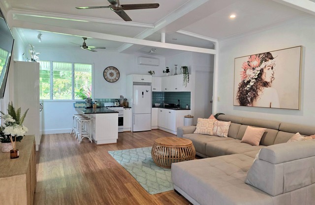 Alena Star Villa - Luxury, Position, A/C and Pool