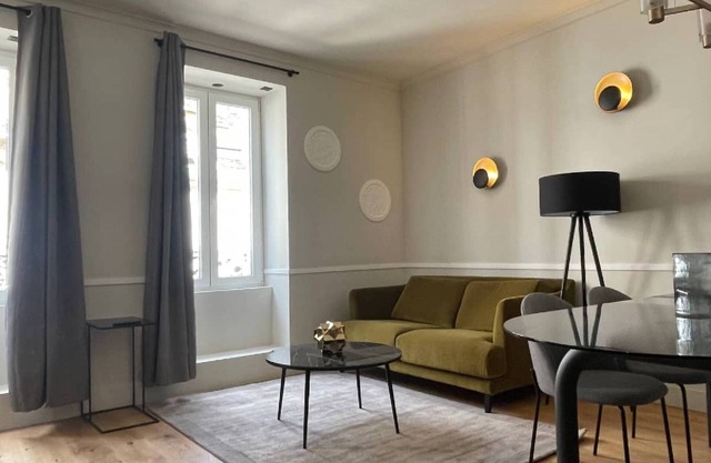 Alfred Suites is an elegant, upscale residence ideally located in the vibrant he