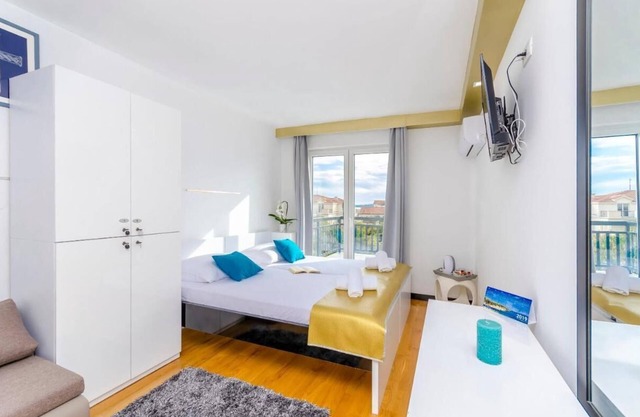 All Saints Suites B&b Kastela - Double Room