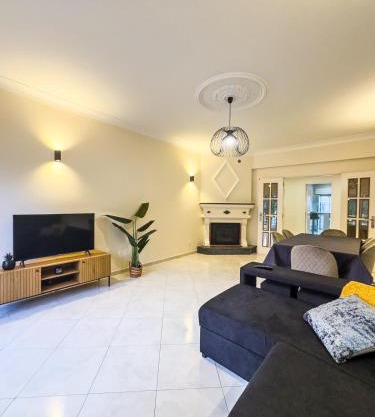 AlmadoSul - Quiet & Central Area - 1,5km Beach