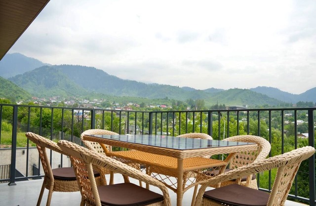 Almaty Highlands Getaway-Rodnik Chalet. Mountain View