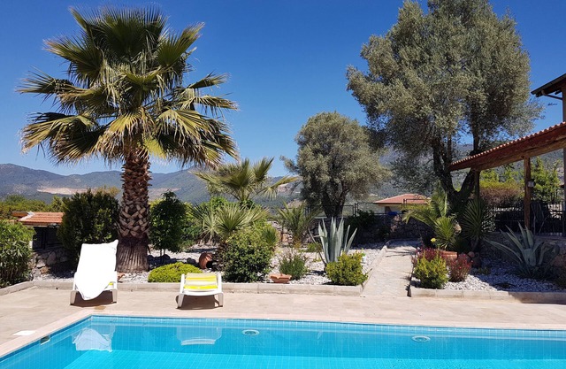 Almond Villa, peaceful, stunning views, private pool, WIFI & wheelchair friendly