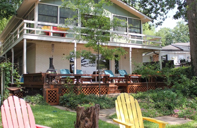 Almost Seaside - Waterfront Paradise On Cedar Creek Lake!