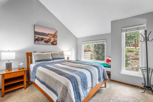 Alpine Escape: Tahoe Oasis Steps from Lake