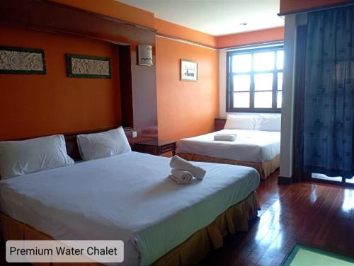 Alpine Premium Water Chalet 2