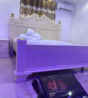 ALZO VIP LODGe