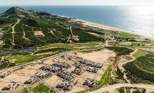 Amazing 2BR Pool/Jacuzzi/Beach/Resort/10Min Cabo