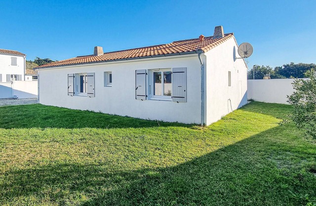 Amazing home in Les Portes-en-Ré