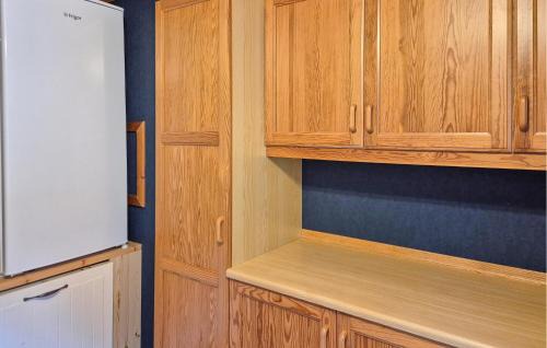 Amazing Home In Bokn With Wifi