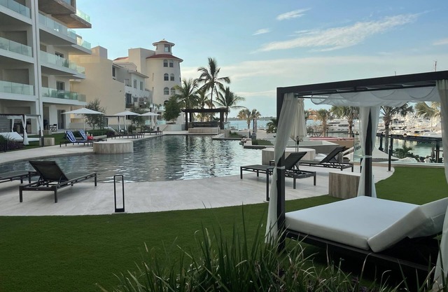 Amazing Vista Coral Condo