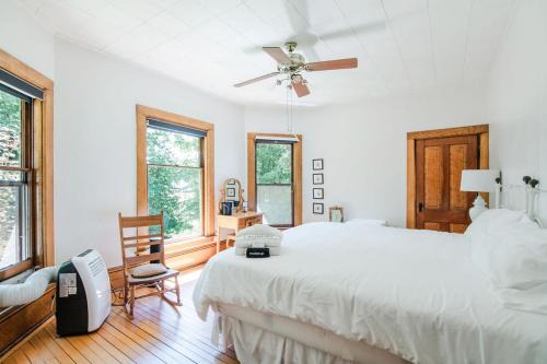 Amelia Room BW Boutique Hotel