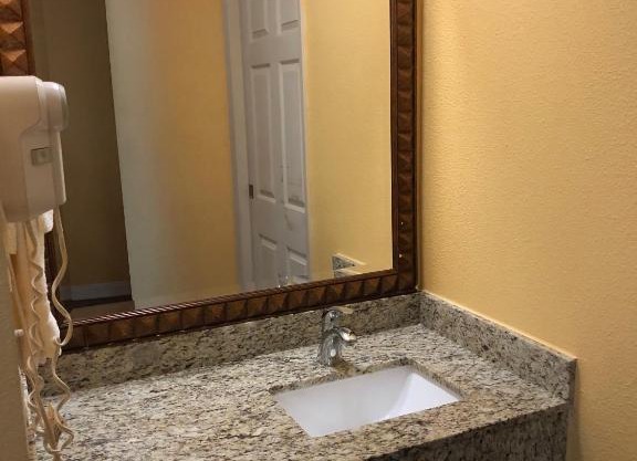 Americas Best Value Inn Addison