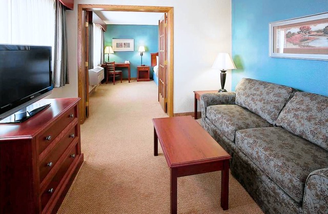 AmericInn by Wyndham Chippewa Falls