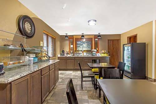 AmericInn by Wyndham Delafield