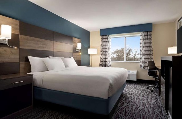 AmericInn by Wyndham Dodgeville