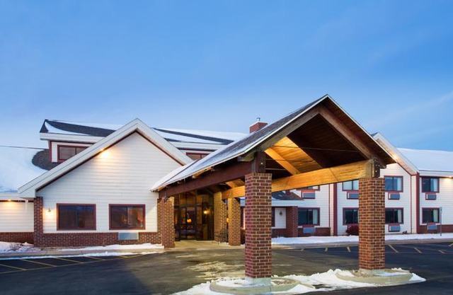 AmericInn by Wyndham New London