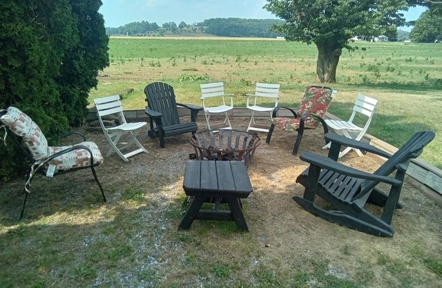 AMISH STAY/Buggy Rides/Fire pit/Pet Animals/(24 min) intercourse attractions