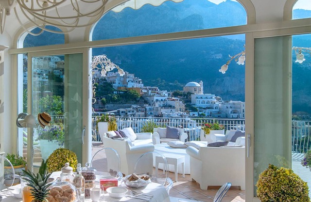 AMORE RENTALS - Villa Elio with Sea View, Heated Pool and Parking