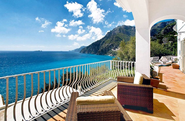 AMORE RENTALS - Villa Le Sirene 1 with Private Pool and Sea View