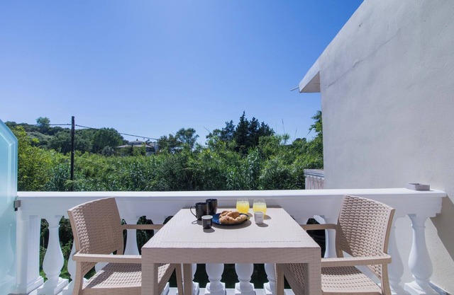 Anais Luxury Living Grey&Pink