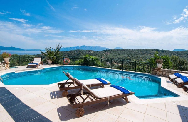 Andromeda - Three Bedroom Villa, Sleeps 6