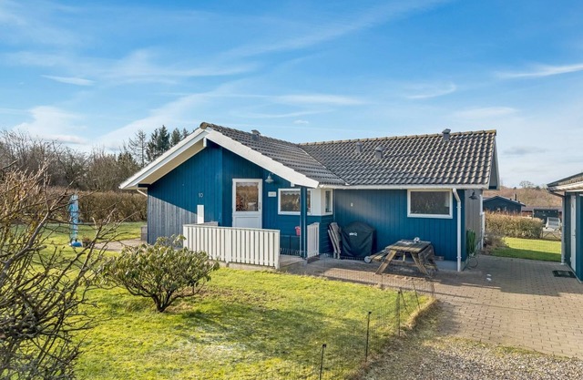 "Anline" - 600m to the fjord by Interhome