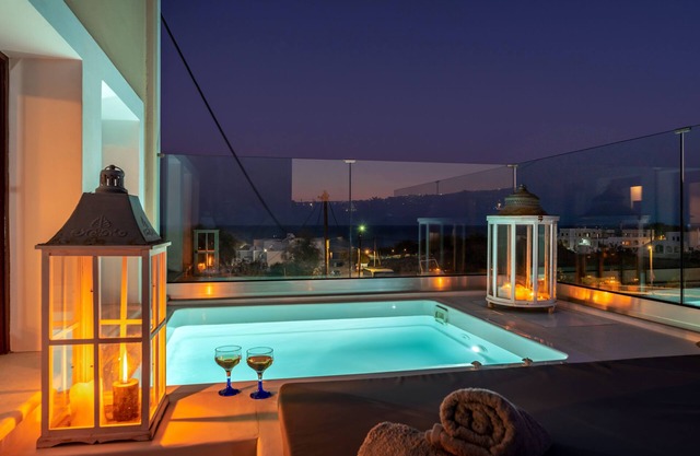 Anna's Villa with private jacuzzi & sea view