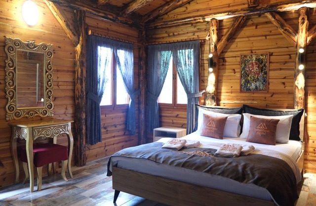 Antalya Bodrum Kayası Dağ Oteli