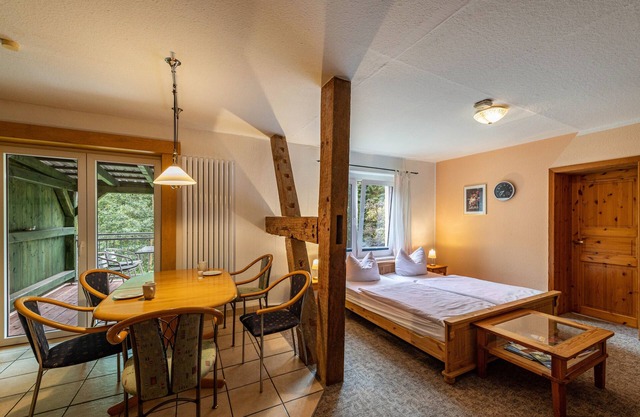 Apartment 'Ferienwohnung Wels' with Balcony and Wi-Fi