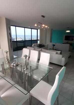 Apartamento en malecón de Salinas hermosa vista
