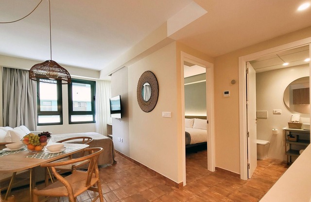 APARTAMENTO LAS CIENCIAS B. WIFI + PARKING+ AIRE ACONDICIONADO