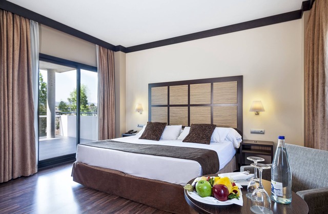 Aparthotel Attica21 Vallés