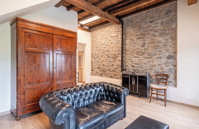 Apartment "Casa Fontana" with Private Garden & Wi-Fi