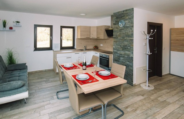 Apartma 4 (pogled na Triglav)