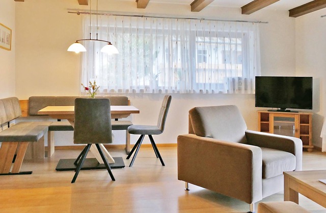 Apartment 'Leibgedinghaus Eg' with Mountain View, Private Terrace and Wi-Fi