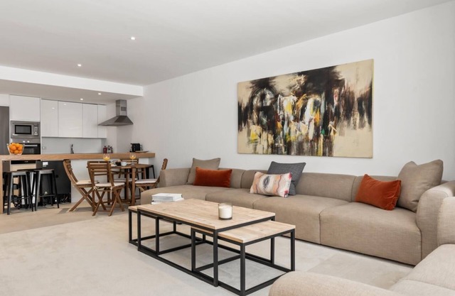 Apartment in Playas del Duque for 6 people | Casa Cadiz 101